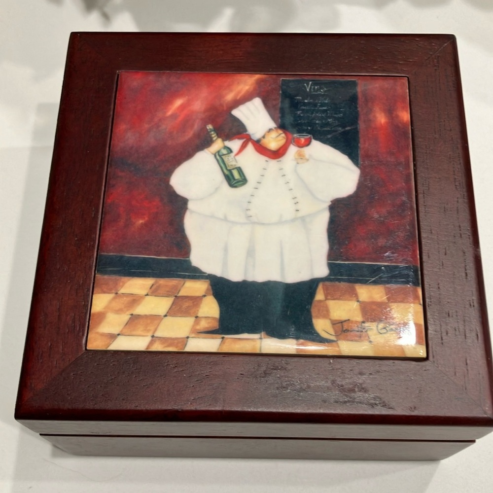 Fat Chef By Jennifer Garant Wine Stopper In Wooden and Ceramic Box